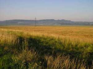 A Keszthelyi-hegység látképe a Marcal völgye felől (2008)